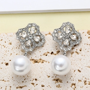 Elegante Kleeblatt Künstliche Perlen Ohrhänger Mit Legierung Straß Und Silber Ohrstecker Vintage Luxus Stil Für Damen