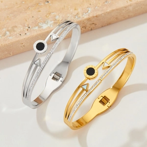 Roman Numeral Stainless Steel Bangle Bracelet With Mother Of Artificial Pearl Geometric Triangle Inlaid Rhinestone Spring Clasp