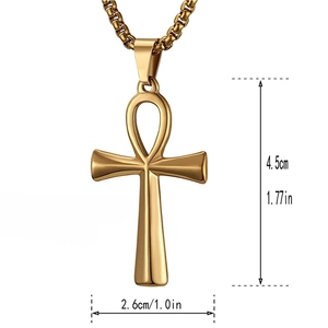 Detailweergave van gouden Ankh-kruishanger met afmetingen van 4,5 cm bij 2,6 cm