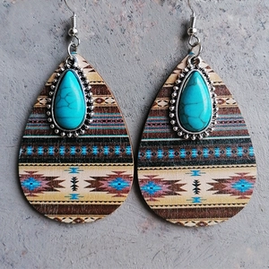 Bohemian teardrop earrings with turquoise stone and ethnic pattern in western style