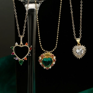 Exquisite Copper Heart Pendant Necklace With Zirconia Artificial Pearl Gold Plated Elegant Clavicle Chain Jewelry For Women