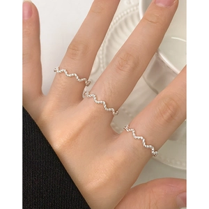 Three-piece set of minimalist S925 silver wavy twisted rings for women in Korean style
