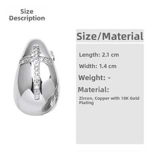 Dettaglio dell'orecchino a goccia argento da 2,1 cm con croce e dimensioni