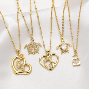 Collana Con Pendente A Cuore Impronte Di Bambino E Tartaruga Rame Placcato Oro 18K Zircone Gioielli Regalo Donna