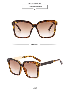Vista detallada de gafas de sol cuadradas de leopardo con lentes degradadas marrones en dos ángulos