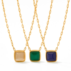 Colliers vintage en acier inoxydable doré avec pendentifs carrés en œil de chat et malachite
