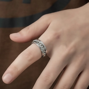 Titanium Steel Spinner Ring With Rotating Cuban Link Chain Industrial Punk Style Anxiety Relief Band For Men And Women