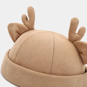 Khaki knitted skullcap with 3D reindeer antlers and ears for autumn outdoor leisure wear