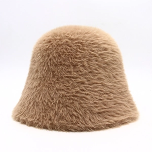Cappello a secchiello in peluche marrone da donna in calda e folta ecopelliccia per l'inverno