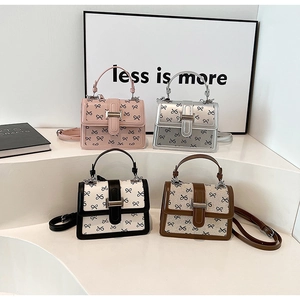 Borse a tracolla quadrate alla moda con stampa a fiocco in rosa, argento, marrone e nero