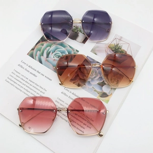 Chic rimless hexagonal sunglasses with gradient lenses and slim metal frames set of three