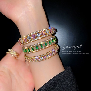 Bunter Quadratischer Zirkon Armreif Goldton Legierung Geometrisches Armband Mode Luxus Schmuck Für Frauen