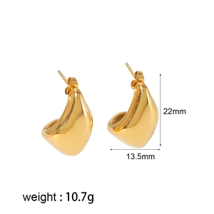 Detailed view of 22mm irregular C-shape 18K gold plated chunky stainless steel earrings