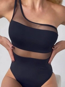 Fashionable one-shoulder black swimsuit with mesh splicing and cut-out details for beachwear
