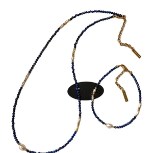 Parure de bijoux avec collier et bracelet en perles d'eau douce et lapis-lazuli