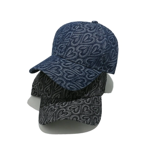 Denim baseball caps with heart pattern in dark blue and grey, sun protection style