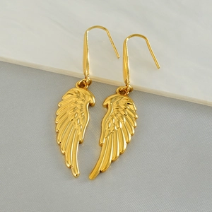Angel Wing Feather Hook Earrings 18K Gold Plated Stainless Steel Elegant Dangle Jewelry For Women Fashionable Accessory