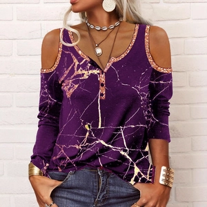 Lila Langarmshirt mit Cold-Shoulder-Schnitt, goldenem Marmordruck und V-Ausschnitt
