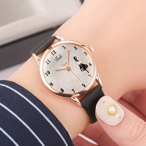 Elegante orologio da donna al quarzo con cinturino in pelle nera al polso