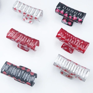 6-piece set of acrylic Valentine's hair claws with red lips and heart glitter patterns