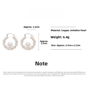 Détails de boucles d'oreilles argentées avec perle, montrant taille 2,5cm et poids 6,4g