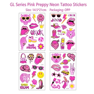 Set de tatouages temporaires rose fluo style Y2K avec cœurs et motifs de tigre