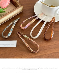 Five-piece set of elegant marble and tortoiseshell acetate U-shaped hair pins for bun styles