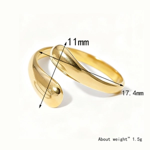 Detailed view of adjustable golden water drop ring showing 11mm opening and 17.4mm diameter
