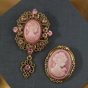 Baroque style antique gold cameo brooches set with crystal rhinestones for women
