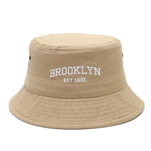 Cappello a secchiello in cotone kaki con ricamo Brooklyn e stile vintage lavato
