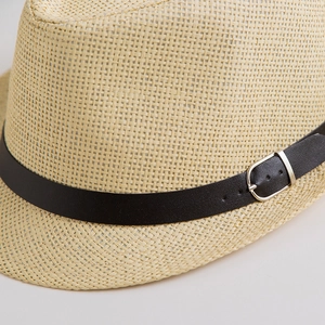 Cappello fedora in paglia beige naturale con nastro in pelle nera e fibbia in metallo