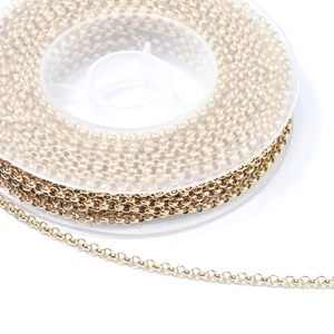Detail of 18K gold plated stainless steel rolo chain roll for DIY jewelry making