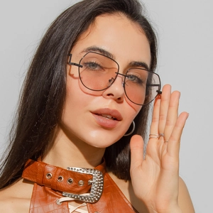 Fashion aviator sunglasses with pink gradient lenses and geometric metal frame for women