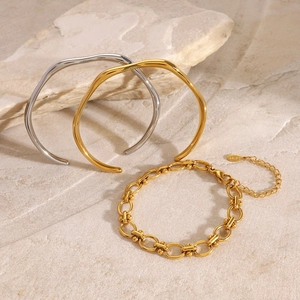 Minimalist wave-shaped open bangles and circle chain bracelet in gold and silver finish