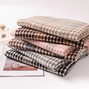 Women's Houndstooth Scarf Thick Imitation Cashmere Winter Warm Shawl Contrast Color Tassel Scarf For Couples Casual Office Wear