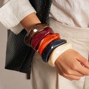 Ensemble de bracelets en acrylique rétro ambre et bleu pour femmes au style chic