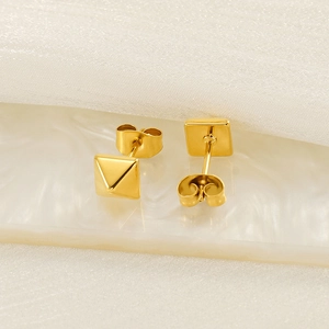 Boucles d'oreilles pyramides tendance en acier inoxydable plaqué or 18k avec fermoirs