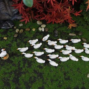 Miniature resin duck set for moss landscapes and succulent garden decorations