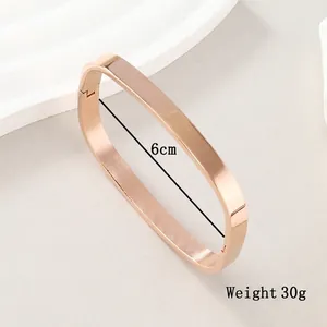 Bracciale rigido quadrato in acciaio inossidabile oro rosa, diametro 6cm e peso 30g