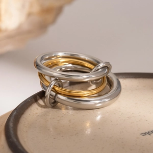 Set di anelli sovrapponibili in acciaio inossidabile con fasce lucide argento e oro