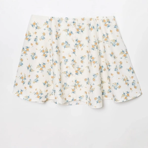Robe en popeline de coton à imprimé floral blanc avec fleurs bleues et boutons frontaux