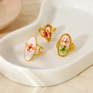 18K gold plated stainless steel rings with real dried flowers in resin, adjustable bands