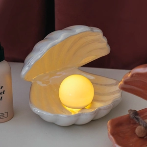 Nordic ceramic shell night light with glowing pearl pearl lamp for bedside decor