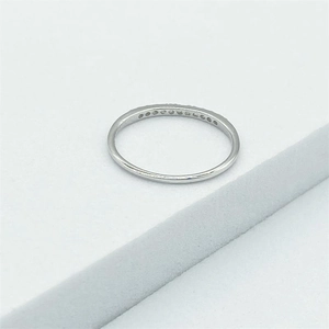 Minimalist S925 sterling silver toe ring with sparkling pavé cubic zirconia accents
