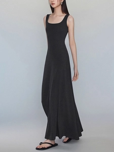 Sleeveless black square neck maxi dress with slim fit and flared hem for summer style