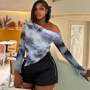 T-Shirt À Manches Longues Pour Femmes Avec Col Oblique Épaules Dénudées Ourlet Irrégulier Imprimé Floral Tie Dye Haut Streetwear Ajusté