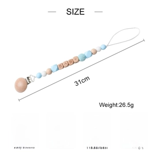 Catenella portaciuccio in legno di faggio e silicone con perline blu e lettere, 31cm