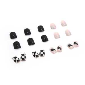 Checkerboard and glitter press-on nails set with short round black and pink patterns
