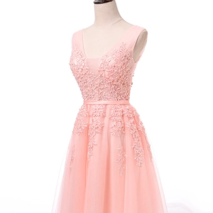 Abito da sera rosa senza maniche con pizzo floreale e gonna in tulle da donna