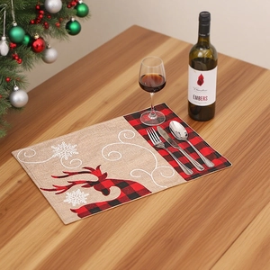 Set de table de Noël en toile de jute avec broderie de renne et motif à carreaux rouge et noir